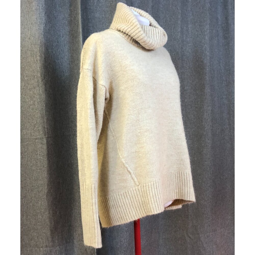 Cozy Brushed Wool-Blend Turtleneck Sweater in Camel - Size M